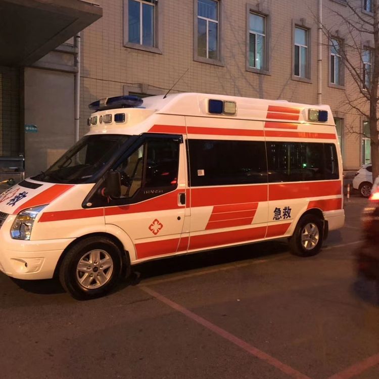 道县夜间租赁救护车护送病人转院：安全转运的 8 大核心注意事项